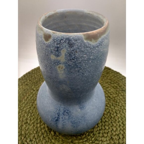 Handcrafted Blue Pottery Vase Signed  7 1/2" Tall With Wide Round Base & Narrow - Picture 1 of 8